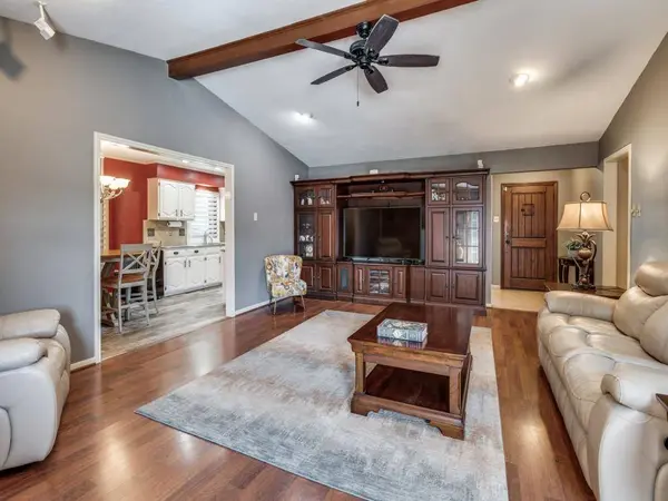 2516 Lawnview Drive, Carrollton, TX 75006