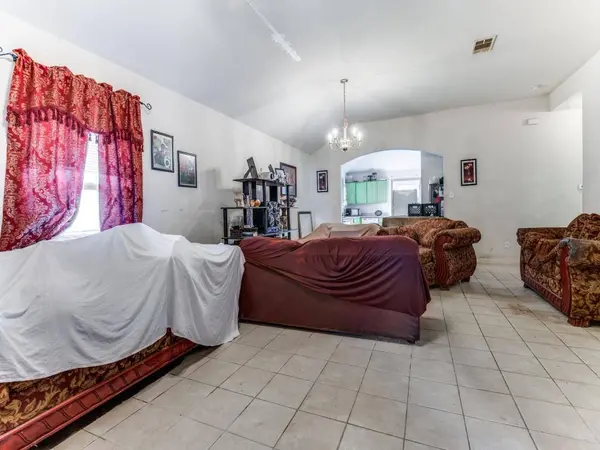 1315 Caldwell Avenue, Dallas, TX 75223