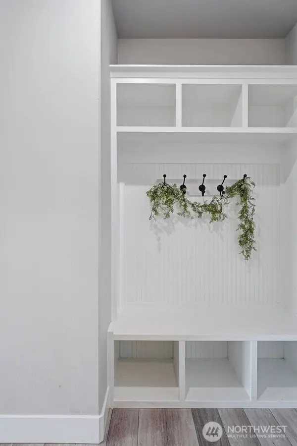 1075 Klamath CT, Richland, WA 99352