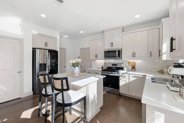 4505 Cypress Thorn Drive, Arlington, TX 76005