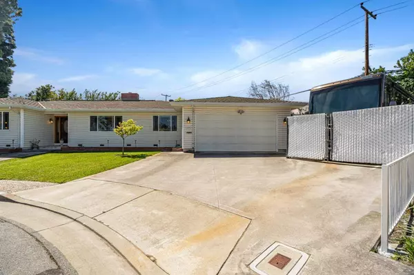 2696 Birchtree LN, Santa Clara, CA 95051