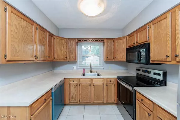 399 Larkin AVE, Akron, OH 44305