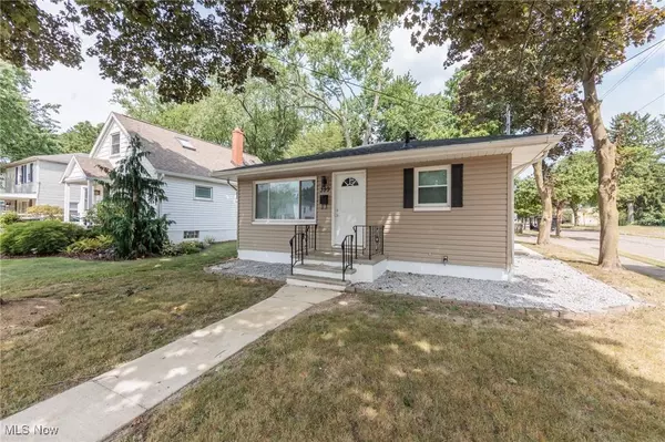 399 Larkin AVE, Akron, OH 44305