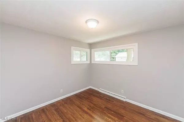 399 Larkin AVE, Akron, OH 44305