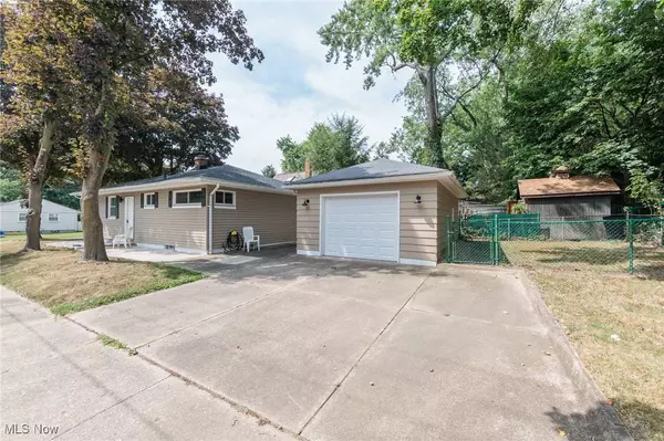 399 Larkin AVE, Akron, OH 44305