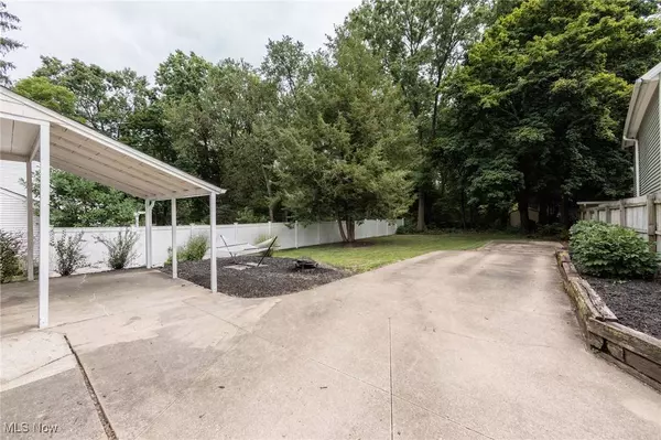 525 Royal AVE, Akron, OH 44303