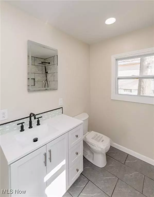 1184 Niagara AVE, Akron, OH 44305