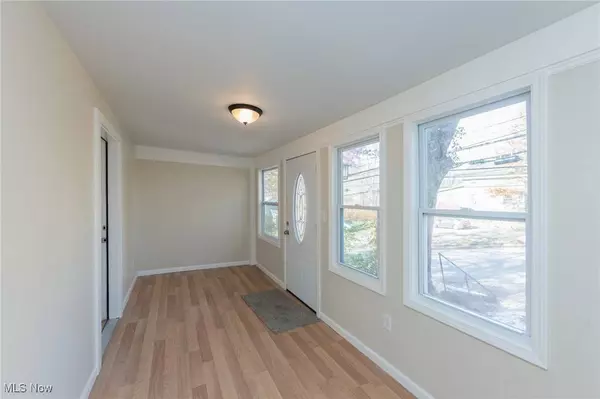 1184 Niagara AVE, Akron, OH 44305