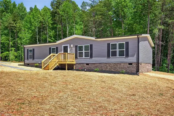 194 Harvick LN, Lexington, NC 27292