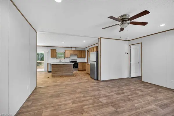 194 Harvick LN, Lexington, NC 27292