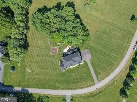 194 RYANS GLEN DR, Charles Town, WV 25414