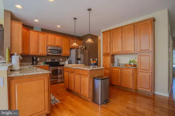 34 MONONGAHELA CIR, Falling Waters, WV 25419