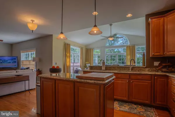 34 MONONGAHELA CIR, Falling Waters, WV 25419