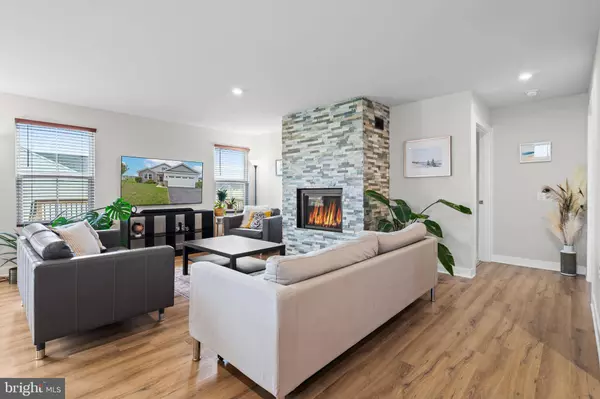 421 SWITCHGRASS CT, Bunker Hill, WV 25413