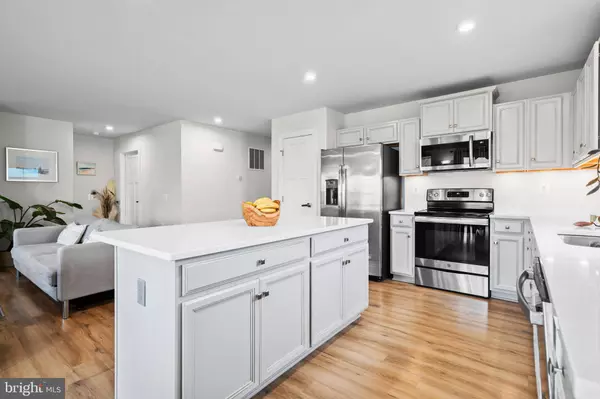 421 SWITCHGRASS CT, Bunker Hill, WV 25413