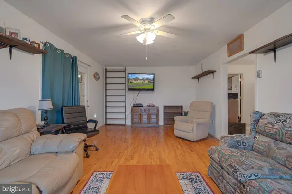 89 RIPPON PL, Charles Town, WV 25414