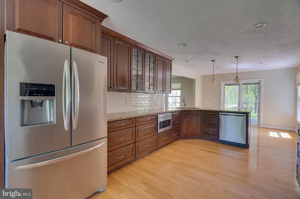 27 BLESSING LN, Martinsburg, WV 25403