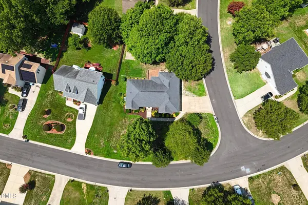 2115 Forest Edge DR, Greensboro, NC 27406