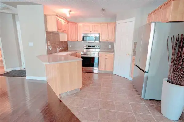 7451 Springbank BLVD SW #1207, Calgary, AB T3H 4K5