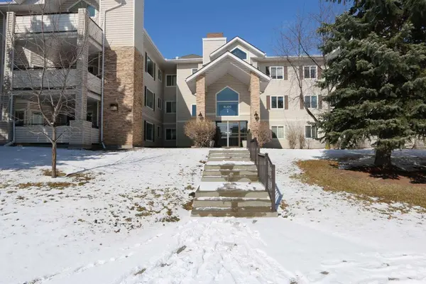 7451 Springbank BLVD SW #1207, Calgary, AB T3H 4K5