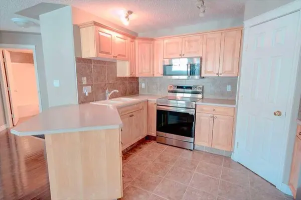 7451 Springbank BLVD SW #1207, Calgary, AB T3H 4K5