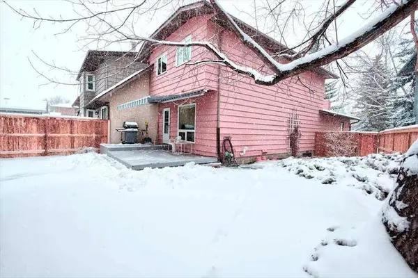 6719 Coach Hill RD SW, Calgary, AB T3H 1B7