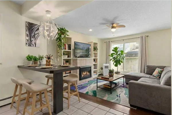 1622 28 AVE SW #7, Calgary, AB T2T1J4