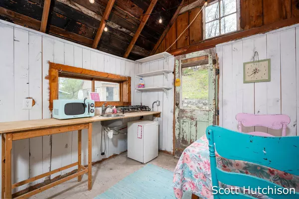 16103 Pretty Lake Drive, Mecosta, MI 49332