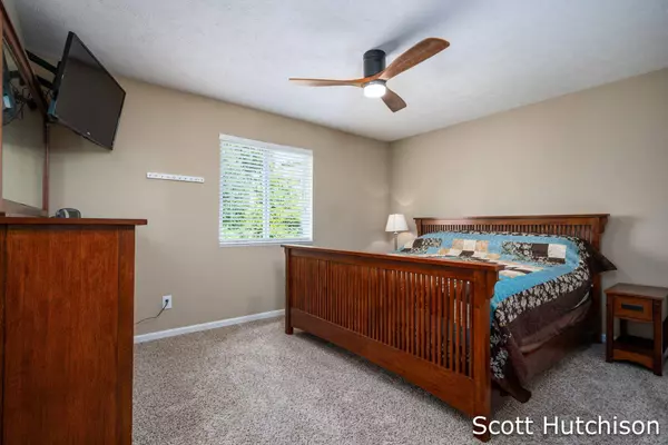 187 Rollingwood Drive, Rockford, MI 49341