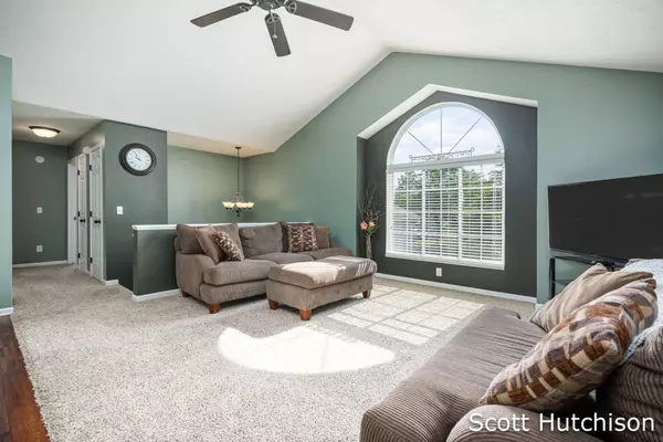 187 Rollingwood Drive, Rockford, MI 49341