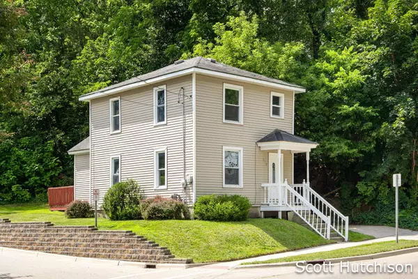 219 E Lincoln Avenue, Ionia, MI 48846