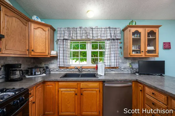 3439 S Johnson Road, Gowen, MI 49326