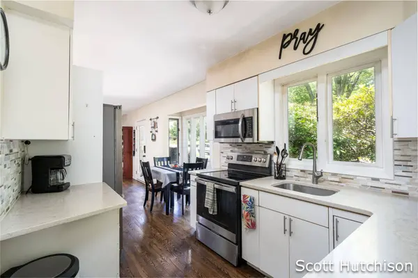 4316 Kennilworth SE Drive, Grand Rapids, MI 49546