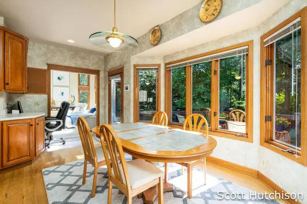 112 Stonehenge SW Drive, Grandville, MI 49418
