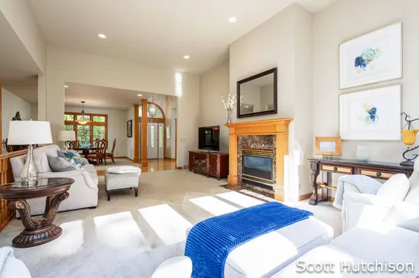 112 Stonehenge SW Drive, Grandville, MI 49418
