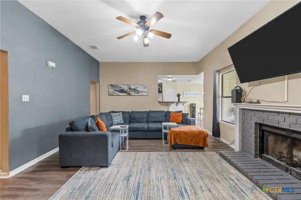 209 W Blancas DR, Copperas Cove, TX 76522