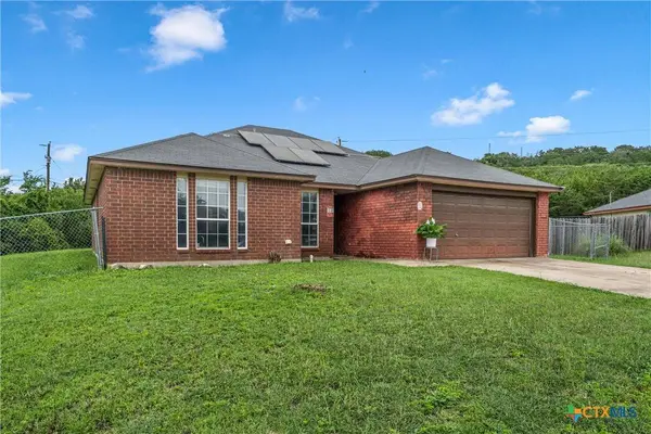 209 W Blancas DR, Copperas Cove, TX 76522