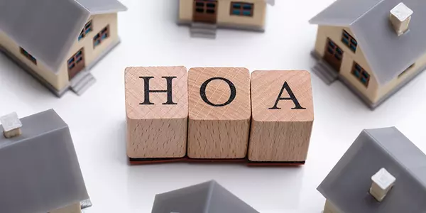 HOA or No Way? Navigating the Homeowner Association Decision,Christopher Beadling