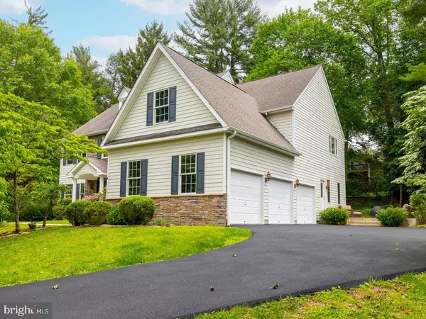 1425 LINDSAY LN, Jenkintown, PA 19046