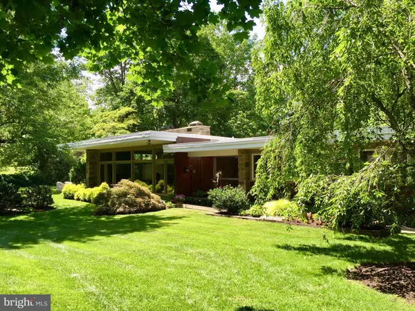 906 FROG HOLLOW TER, Rydal, PA 19046