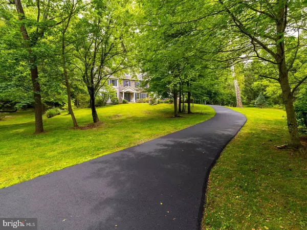 1425 LINDSAY LN, Jenkintown, PA 19046