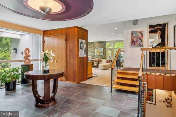 906 FROG HOLLOW TER, Rydal, PA 19046