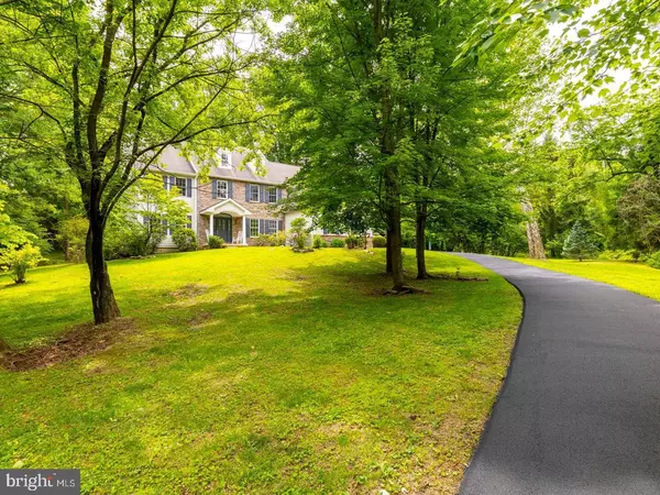 1425 LINDSAY LN, Jenkintown, PA 19046