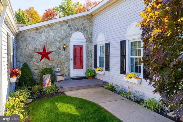 158 GROUSE CIR, New Hope, PA 18938