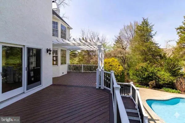 1 SAINT ANDREWS CT, New Hope, PA 18938