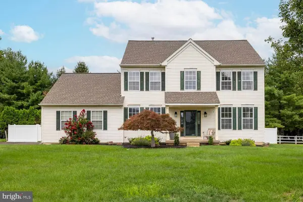 1832 HERITAGE DR, Jamison, PA 18929