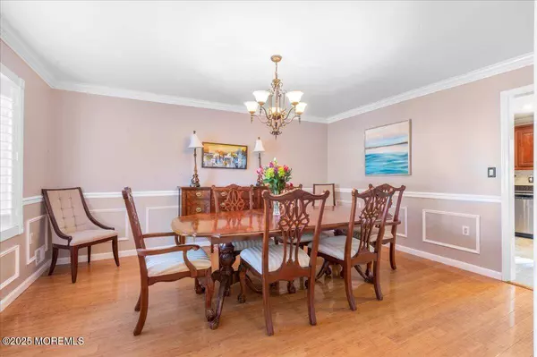 2 Palomino Way, Marlboro, NJ 07746