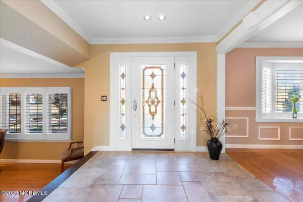 2 Palomino Way, Marlboro, NJ 07746