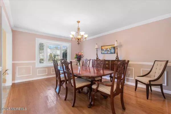 2 Palomino Way, Marlboro, NJ 07746