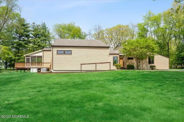 166 Oakland Mills Road, Manalapan, NJ 07726